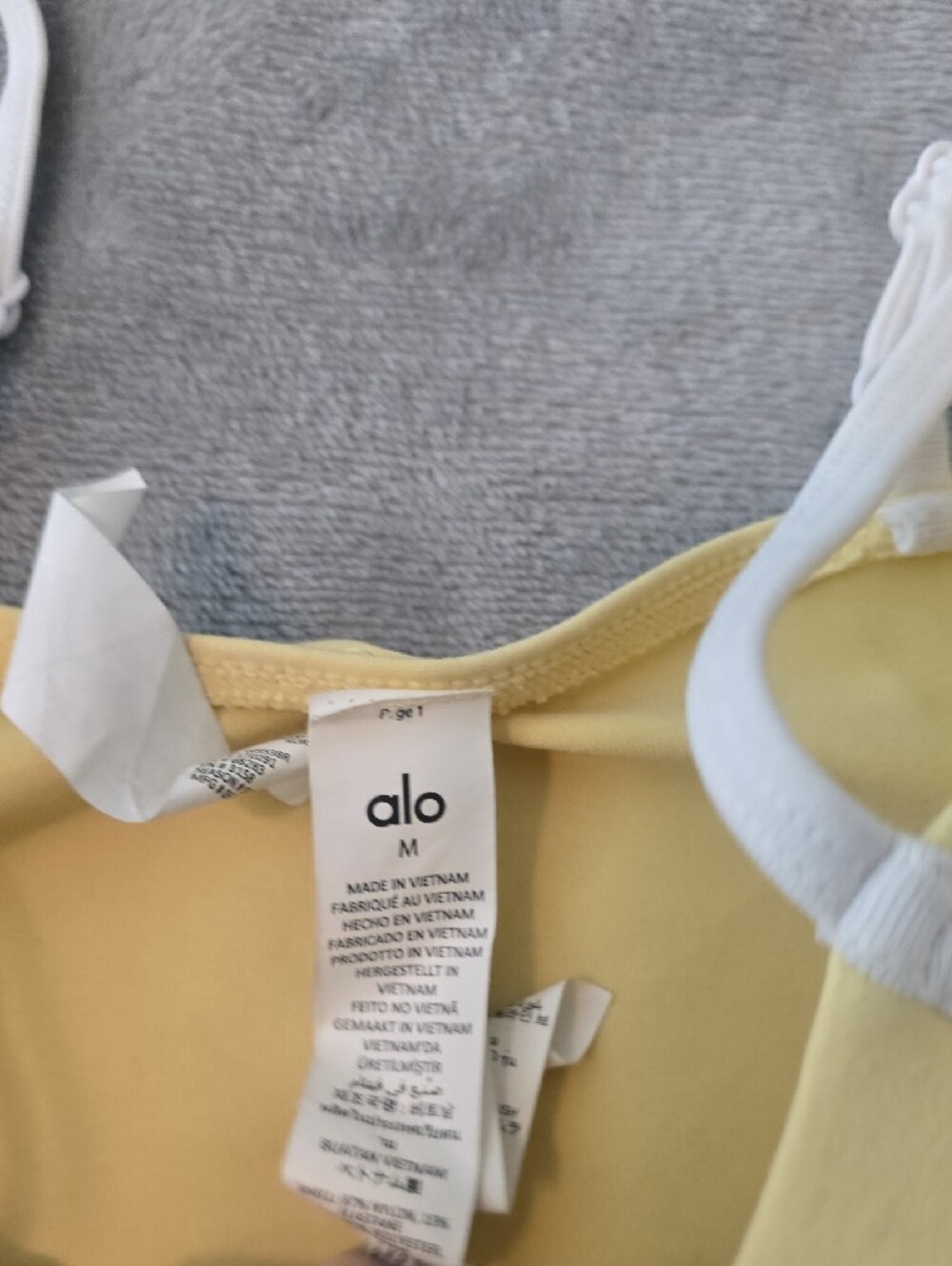 ALO Yoga Set - Picture 4 of 5